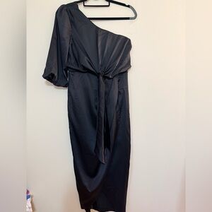 DO+BE Black One-Shoulder Dress